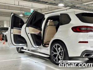 BMW X5 xDrive 40i M Sport 2021 года из Южной Кореи