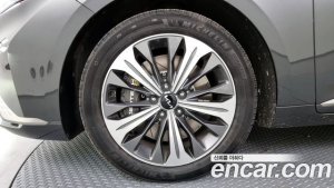 Kia K8 Signature 2022 года из Южной Кореи