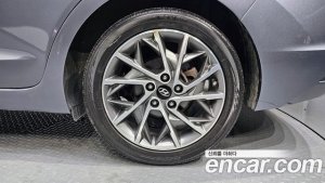 Hyundai AVANTE 1.6 2020 года из Южной Кореи