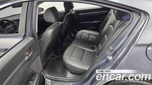 Hyundai AVANTE 1.6 2020 года из Южной Кореи