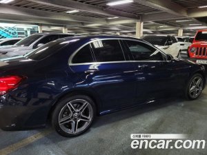 Mercedes-Benz C-Class C200 AMG Line 2021 года из Южной Кореи