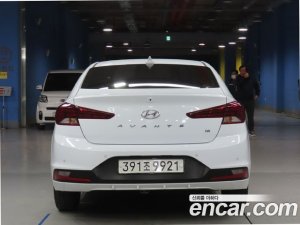Hyundai AVANTE 1.6 2020 года из Южной Кореи