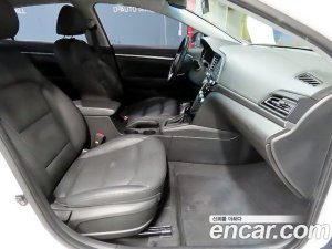 Hyundai AVANTE 1.6 2020 года из Южной Кореи