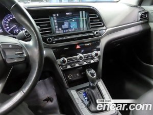 Hyundai AVANTE 1.6 2020 года из Южной Кореи