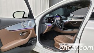 Mercedes-Benz E-Class E350 4MATIC Avantgarde 2021 года из Южной Кореи