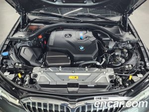 BMW 3-Series 330e Luxury 2021 года из Южной Кореи