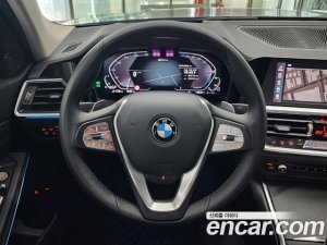 BMW 3-Series 330e Luxury 2021 года из Южной Кореи