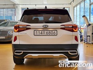 Kia Seltos Дизель 1.6 2WD 2021 года из Южной Кореи