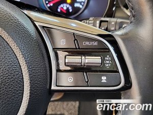 Kia Seltos Дизель 1.6 2WD 2021 года из Южной Кореи