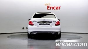 Mercedes-Benz C-Class C220 d 4MATIC 2021 года из Южной Кореи