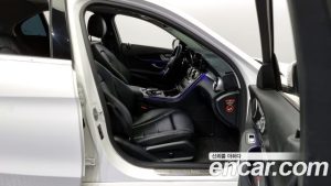Mercedes-Benz C-Class C220 d 4MATIC 2021 года из Южной Кореи