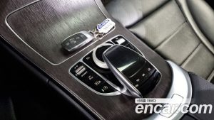 Mercedes-Benz C-Class C220 d 4MATIC 2021 года из Южной Кореи
