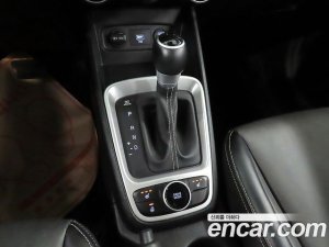 Hyundai Venue 1.6 Smart 2020 года из Южной Кореи