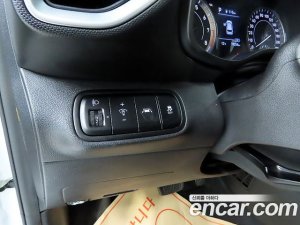 Hyundai Venue 1.6 Smart 2020 года из Южной Кореи