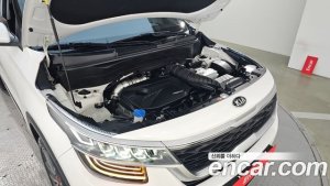 Kia Seltos Бензин 1.6 Turbo 2WD 2020 года из Южной Кореи