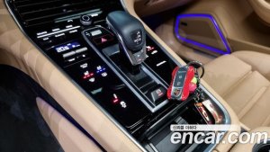 Porsche Panamera 2.9 AWD E-하이브리드 2020 года из Южной Кореи