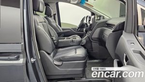 Hyundai Staria Tourer 11-Seater 2022 года из Южной Кореи