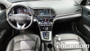 Hyundai AVANTE 1.6 2020 года из Южной Кореи