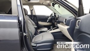 Hyundai Venue 1.6 Flux 2020 года из Южной Кореи