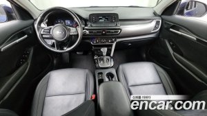 Kia Seltos Дизель 1.6 2WD 2022 года из Южной Кореи
