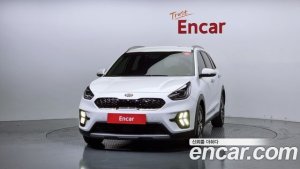 Kia Niro 1.6 HEV 2020 года из Южной Кореи