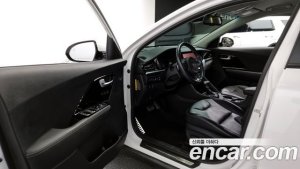 Kia Niro 1.6 HEV 2020 года из Южной Кореи