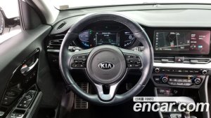 Kia Niro 1.6 HEV 2020 года из Южной Кореи