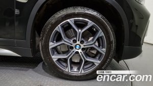 BMW X1 xDrive 20i xLine 2021 года из Южной Кореи