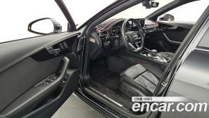 Audi A4 40 TFSI Premium 2021 года из Южной Кореи