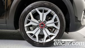 Kia Seltos Бензин 1.6 Turbo 2WD 2020 года из Южной Кореи