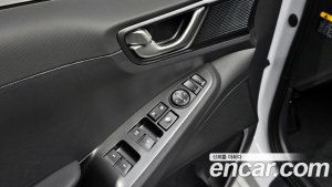 Hyundai Ioniq 1.6 HEV 2020 года из Южной Кореи
