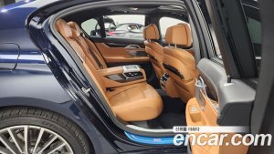 BMW 7-Series 730d xDrive Design Pure Excellence 2020 года из Южной Кореи