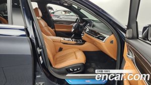 BMW 7-Series 730d xDrive Design Pure Excellence 2020 года из Южной Кореи