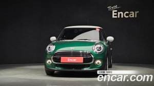 Mini Cooper DEFAULT 2021 года из Южной Кореи