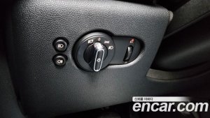 Mini Cooper DEFAULT 2021 года из Южной Кореи