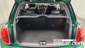 Mini Cooper DEFAULT 2021 года из Южной Кореи