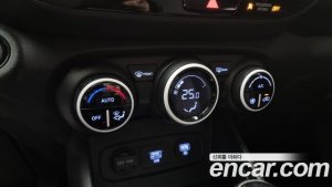 Hyundai Venue 1.6 Flux 2021 года из Южной Кореи