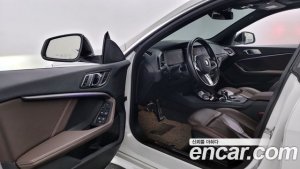 BMW 2-Series 218d M Sport 2021 года из Южной Кореи