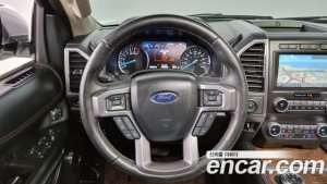 Ford Expedition платина 4WD 2021 года из Южной Кореи