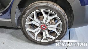 Kia Seltos Бензин 1.6 Turbo 2WD 2020 года из Южной Кореи