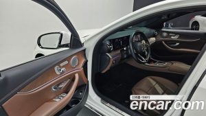 Mercedes-Benz E-Class E250 Exclusive 2021 года из Южной Кореи