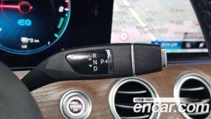 Mercedes-Benz E-Class E300e 4MATIC Exclusive 2021 года из Южной Кореи