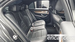 Mercedes-Benz E-Class E300e 4MATIC Exclusive 2021 года из Южной Кореи