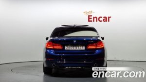 BMW 5-Series 520d Luxury Plus 2020 года из Южной Кореи