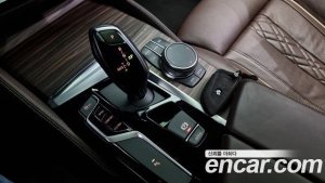 BMW 5-Series 520d Luxury Plus 2020 года из Южной Кореи