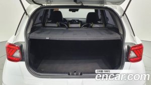 Hyundai Venue 1.6 Flux 2020 года из Южной Кореи