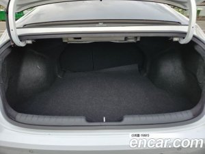 Hyundai AVANTE 1.6 2021 года из Южной Кореи