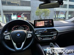 BMW 5-Series 530e Luxury 2021 года из Южной Кореи
