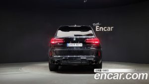BMW X5M 4.4 Competition 2021 года из Южной Кореи