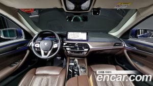 BMW 5-Series 523d xDrive Luxury 2021 года из Южной Кореи